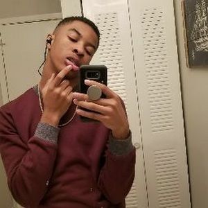 Meet your Posher, Cameron